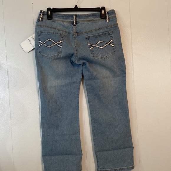 Blue Pointe Authenic Denim Embellished  Capri Jeans NWT 9 - Picture 6 of 9